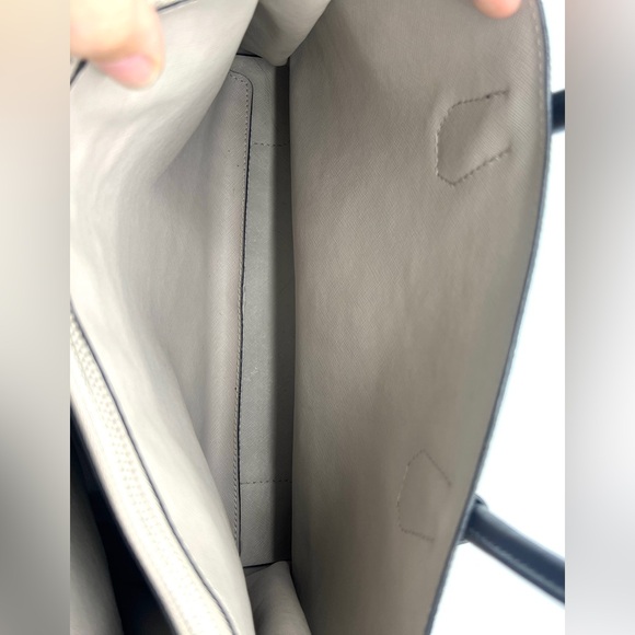 Michael Kors Mercer Large Tote - Picture 10 of 14